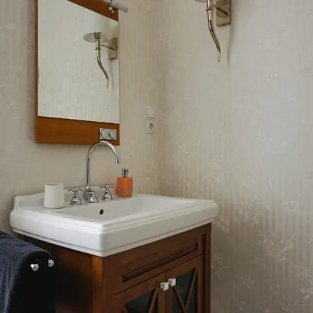 דירה Gutshaus Gevezin *