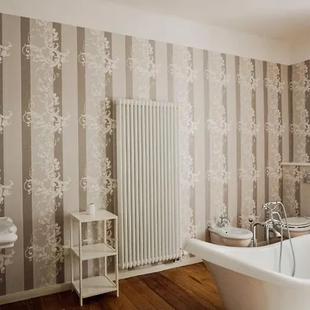 דירה Gutshaus Gevezin *